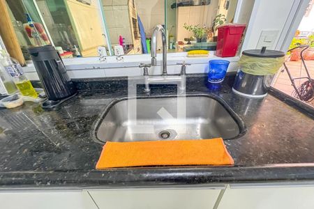 Casa à venda com 360m², 3 quartos e 6 vagas Casa à venda com 360m², 3 quartos e 6 vagasCozinha