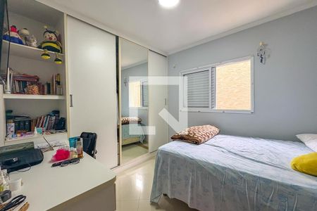 Casa à venda com 360m², 3 quartos e 6 vagas Casa à venda com 360m², 3 quartos e 6 vagasQuarto 2