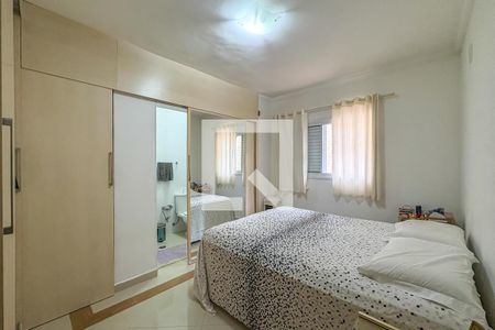 Casa à venda com 360m², 3 quartos e 6 vagas Casa à venda com 360m², 3 quartos e 6 vagasSuíte
