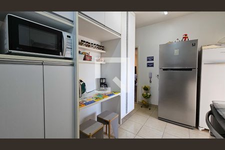 Apartamento à venda com 182m², 3 quartos e 2 vagas Apartamento à venda com 182m², 3 quartos e 2 vagasCozinha