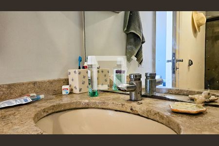 Apartamento à venda com 182m², 3 quartos e 2 vagas Apartamento à venda com 182m², 3 quartos e 2 vagasBanheiro