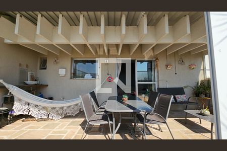 Apartamento à venda com 182m², 3 quartos e 2 vagas Apartamento à venda com 182m², 3 quartos e 2 vagasCobertura