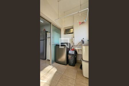 Apartamento à venda com 182m², 3 quartos e 2 vagas Apartamento à venda com 182m², 3 quartos e 2 vagasÁrea de Serviço