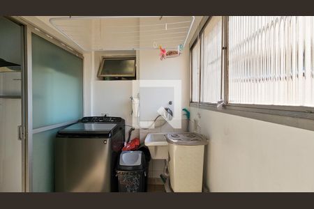 Apartamento à venda com 182m², 3 quartos e 2 vagas Apartamento à venda com 182m², 3 quartos e 2 vagasÁrea de Serviço