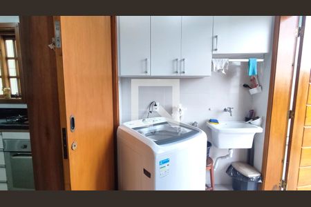 Casa à venda com 250m², 3 quartos e 3 vagas Casa à venda com 250m², 3 quartos e 3 vagasÁrea de Serviço