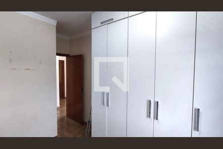 Casa à venda com 250m², 3 quartos e 3 vagas Casa à venda com 250m², 3 quartos e 3 vagasQuarto 3