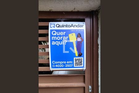 Casa à venda com 250m², 3 quartos e 3 vagas Casa à venda com 250m², 3 quartos e 3 vagasPlaquinha