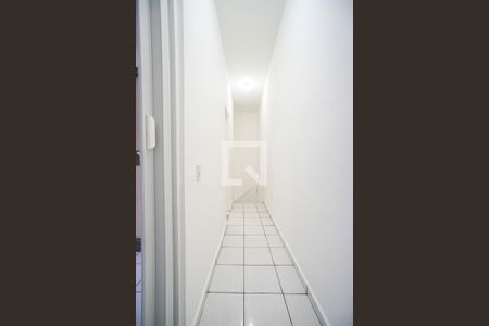 Corredor dos quartos de casa para alugar com 2 quartos, 50m² em Vila Beatriz, São Paulo