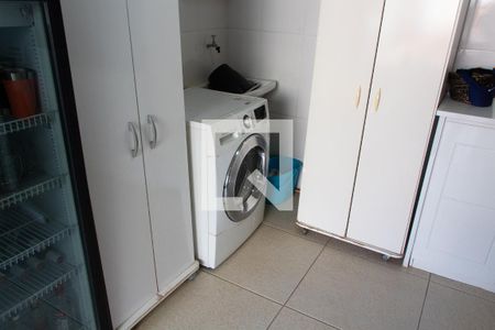 ÁREA DE SERVIÇO de casa à venda com 3 quartos, 250m² em Parque São Quirino, Campinas