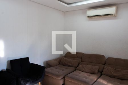 SALA de casa à venda com 3 quartos, 250m² em Parque São Quirino, Campinas