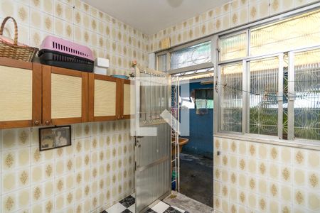 Casa à venda com 245m², 4 quartos e 1 vagaCasa 2 - Área de serviço