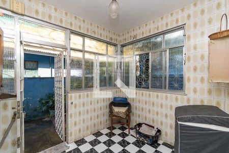 Casa à venda com 245m², 4 quartos e 1 vagaCasa 2 - Área de serviço