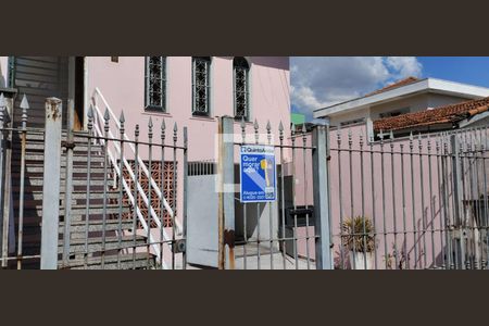 Casa para alugar com 90m², 2 quartos e 3 vagasFachada