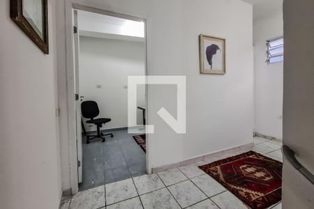 Casa à venda com 216m², 3 quartos e sem vaga Casa à venda com 216m², 3 quartos e sem vagaescadas 1