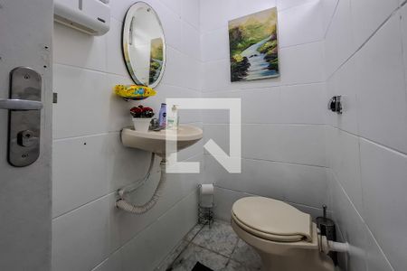 Casa à venda com 216m², 3 quartos e sem vaga Casa à venda com 216m², 3 quartos e sem vagalavabo