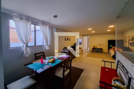 Casa à venda com 216m², 3 quartos e sem vaga Casa à venda com 216m², 3 quartos e sem vagasala 2