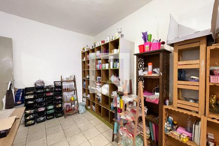 Casa à venda com 180m², 3 quartos e 2 vagasQuarto - Casa 2