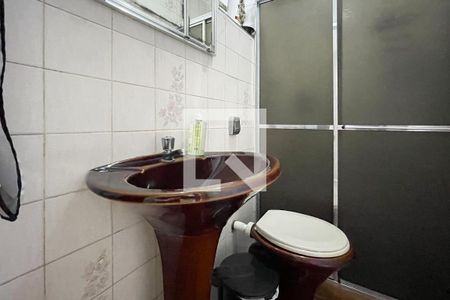 Casa à venda com 180m², 3 quartos e 2 vagasBanheiro - Casa 2