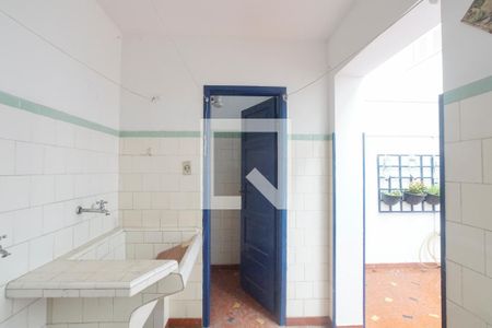 Casa à venda com 200m², 5 quartos e 4 vagasLavanderia 