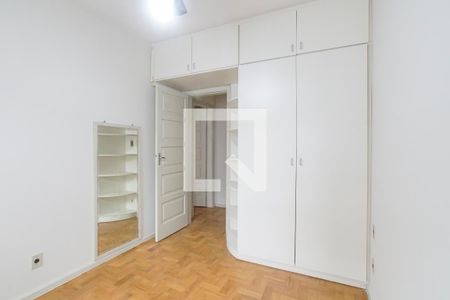 Quarto de casa à venda com 5 quartos, 200m² em Pinheiros, São Paulo