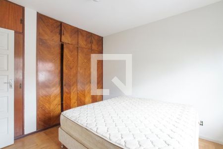 Casa à venda com 200m², 5 quartos e 4 vagasQuarto