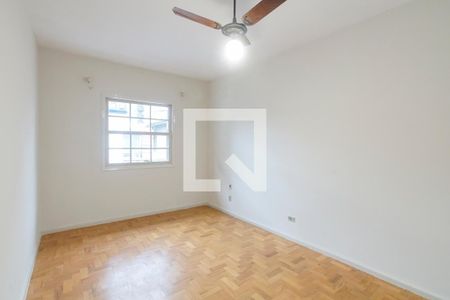 Casa à venda com 200m², 5 quartos e 4 vagasQuarto