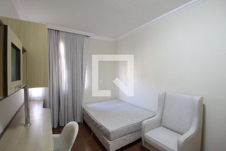 Apartamento à venda com 175m², 4 quartos e 3 vagasQuarto 2