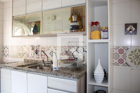 Apartamento à venda com 83m², 3 quartos e 2 vagas Apartamento à venda com 83m², 3 quartos e 2 vagasCozinha