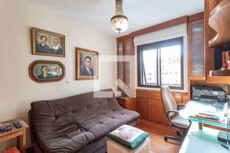 Apartamento à venda com 255m², 3 quartos e 3 vagas Apartamento à venda com 255m², 3 quartos e 3 vagasSuíte 2