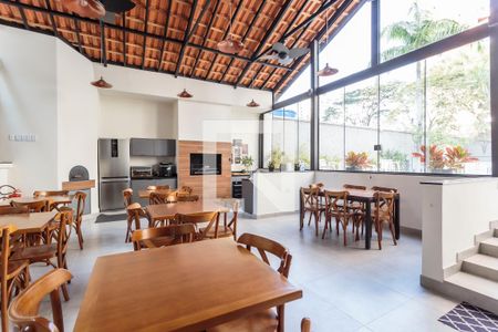 Apartamento à venda com 255m², 3 quartos e 3 vagas Apartamento à venda com 255m², 3 quartos e 3 vagasÁrea comum - Salão de festas