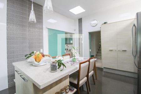 Casa para alugar com 416m², 4 quartos e 4 vagasCozinha