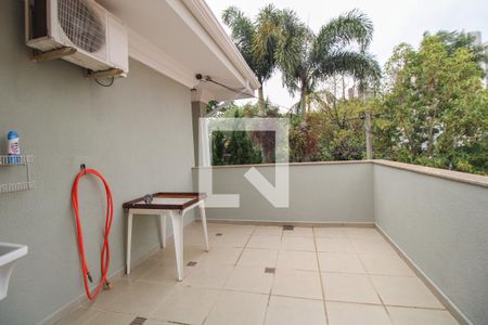 Casa para alugar com 416m², 4 quartos e 4 vagasÁrea de Serviço 2