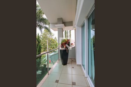 Casa para alugar com 416m², 4 quartos e 4 vagasVaranda - Sala