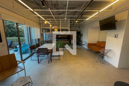 Studio à venda com 27m², 1 quarto e sem vaga Studio à venda com 27m², 1 quarto e sem vagaÁrea comum - Salão de festas