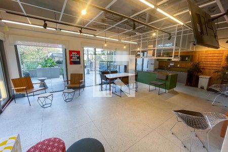 Studio à venda com 27m², 1 quarto e sem vaga Studio à venda com 27m², 1 quarto e sem vagaÁrea comum - Salão de festas