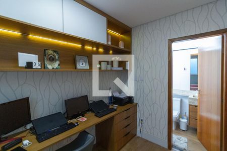 Casa à venda com 160m², 3 quartos e 2 vagasSuíte 2