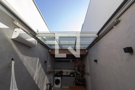 Casa à venda com 160m², 3 quartos e 2 vagasDetalhe