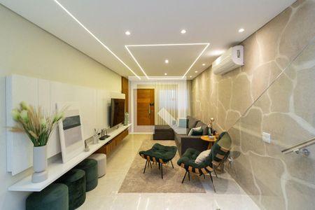 Sala de casa à venda com 3 quartos, 160m² em Vila Granada, São Paulo