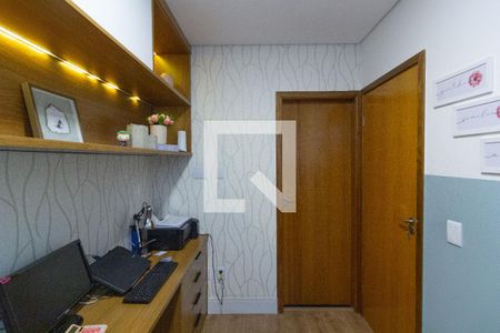 Casa à venda com 160m², 3 quartos e 2 vagasSuíte 2