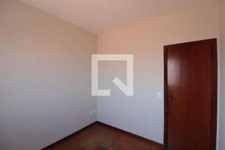 Casa para alugar com 100m², 3 quartos e 2 vagasQuarto 2
