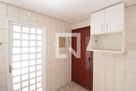 Casa para alugar com 100m², 3 quartos e 2 vagasCozinha