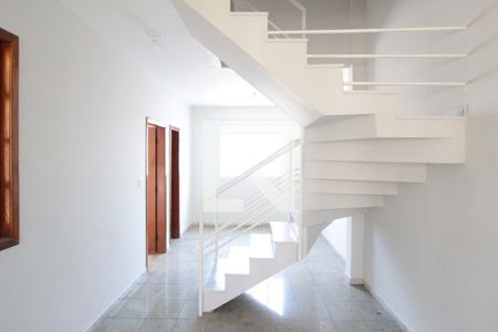Casa para alugar com 100m², 3 quartos e 2 vagasSala