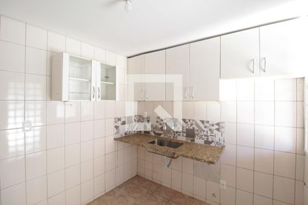 Casa para alugar com 100m², 3 quartos e 2 vagasCozinha