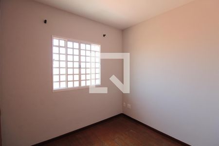 Casa para alugar com 100m², 3 quartos e 2 vagasQuarto 2