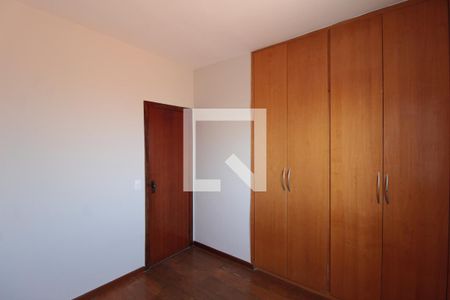 Casa para alugar com 100m², 3 quartos e 2 vagasQuarto 2