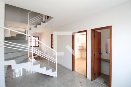Casa para alugar com 100m², 3 quartos e 2 vagasCopa