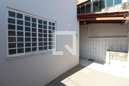 Casa para alugar com 100m², 3 quartos e 2 vagasArea de Serviço