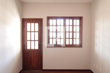 Casa para alugar com 100m², 3 quartos e 2 vagasSuite