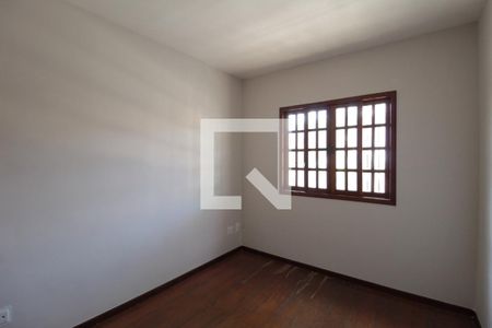 Casa para alugar com 100m², 3 quartos e 2 vagasQuarto 1