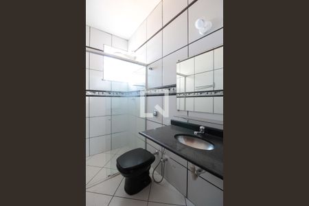 Casa para alugar com 100m², 3 quartos e 2 vagasBanheiro da Suite